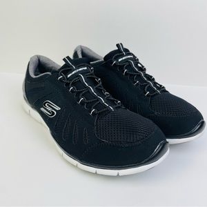 Skechers Gratis Black Walking Running Shoes Bungee Laces Slip On Women’s Size 10